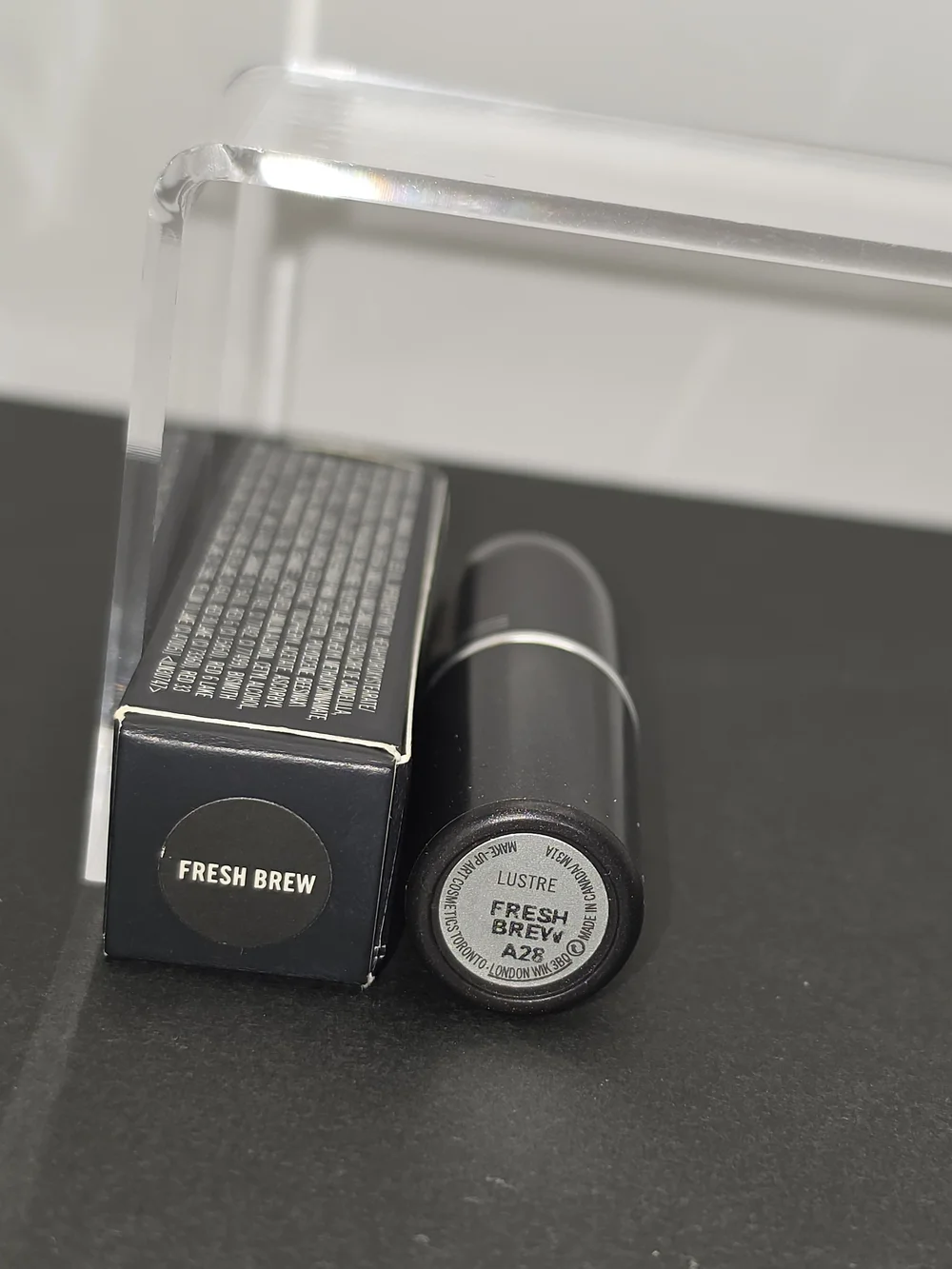DISCONTINUED MAC Lustre Lipstick - 
